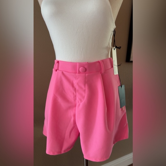 Hot pink high waisted flare shorts - Picture 10 of 10